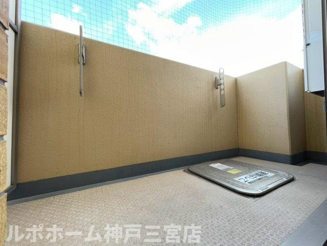 エステムコート神戸県庁前Ⅲフィエルテのバルコニー