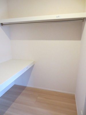 【収納】 | プレミアム八番館 | 305 ウォークインクローゼット