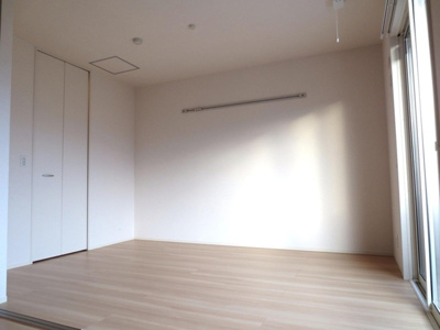 【その他】 | プレミアム八番館 | 305 洋室