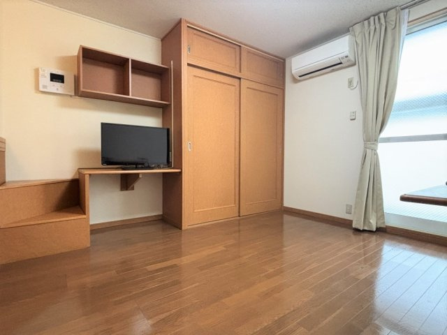 レオパレスＣａｓａＬｉｏｒｅの居間・リビング