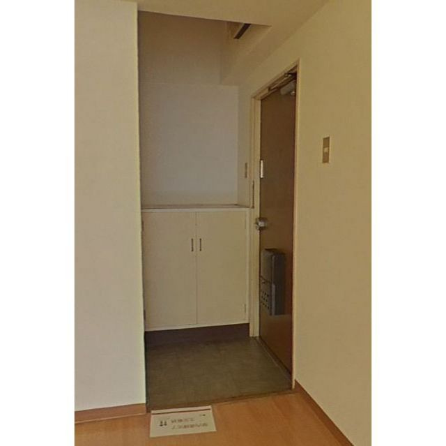岐阜市県町２丁目の賃貸マンションの玄関