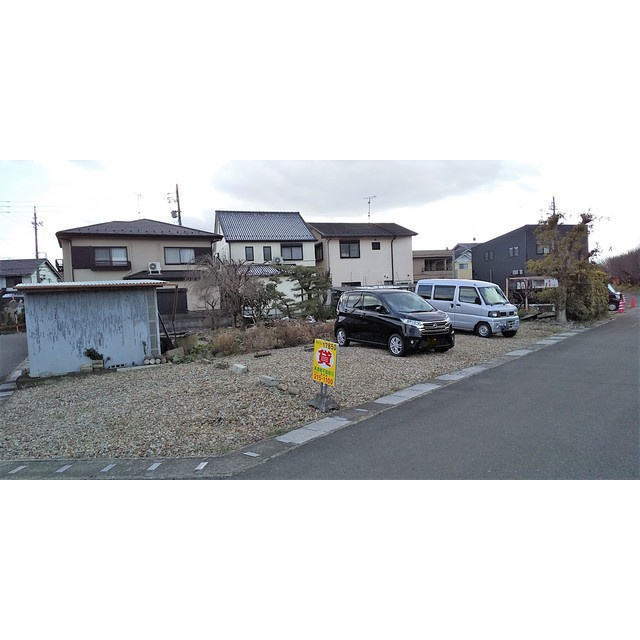 上土居3丁目神谷駐車場