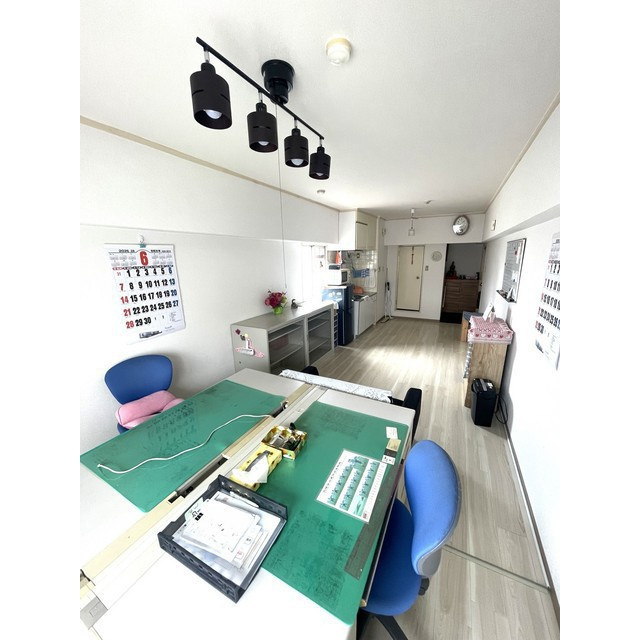 岐阜市県町２丁目の賃貸マンションの居間・リビング