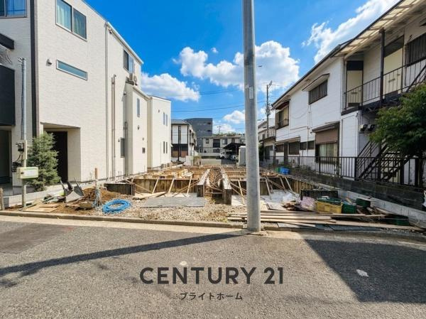 横浜市港南区上大岡西２丁目の新築一戸建の前面道路含む現地写真|陽当りの良さ、住環境を現地にてご確認下さい！
周辺環境も合わせてご案内させて頂きます！