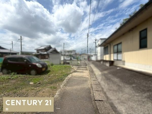 桃山町市場　土地の前面道路含む現地写真