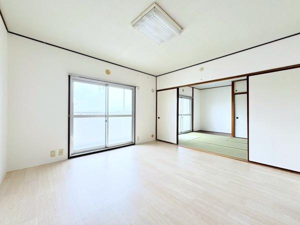 三ツ池ハイツC棟の居間・リビング