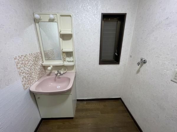 【独立洗面台】 | （AIによる家具等消去加工済み）