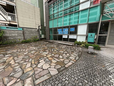 【庭】 | ＡＸＩＳ桜木町ビル