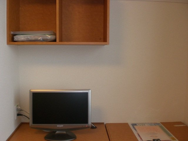 レオパレス８８の居間・リビング|家具家電付物件　テレビ