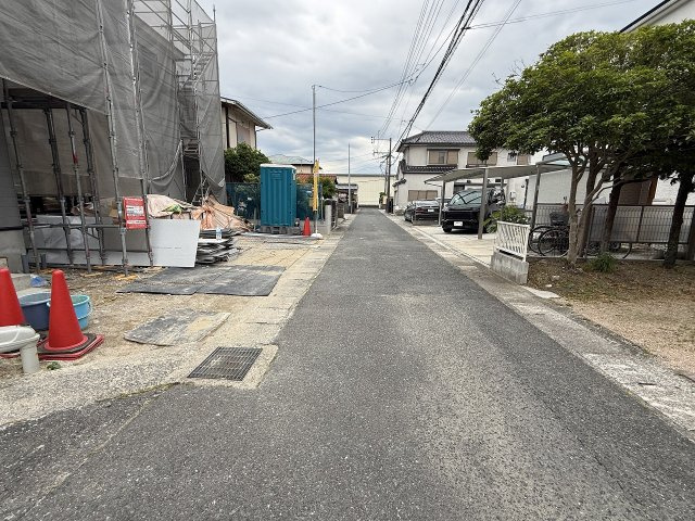 神在東１丁目　新築戸建の前面道路含む現地写真