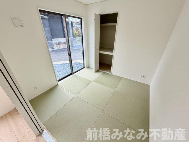 【新築】高崎市吉井町吉井川第3　４号棟(全５棟)　クレイドルガーデン　新築建売分譲の和室|和室があると、家にあたたかい雰囲気が生まれます