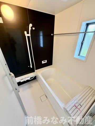 【新築】高崎市吉井町吉井川第3　２号棟(全５棟)　クレイドルガーデン　新築建売分譲の浴室|日々の疲れを癒すお風呂付です