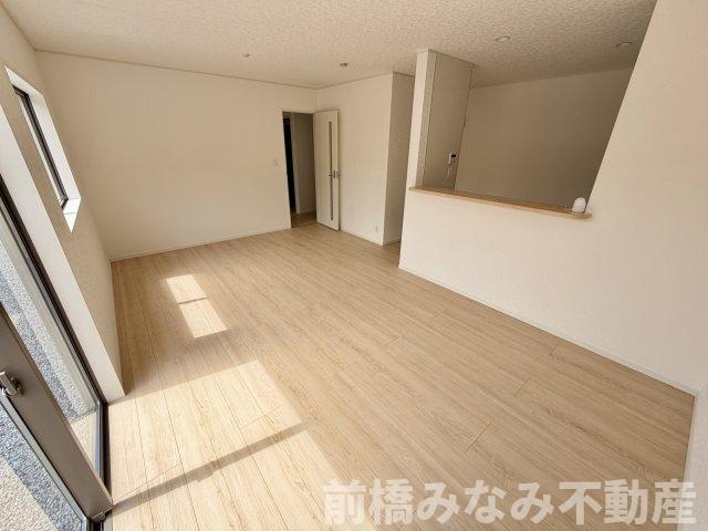 【新築】高崎市吉井町吉井川第3　２号棟(全５棟)　クレイドルガーデン　新築建売分譲の居間・リビング|ゆったり過ごせる居間です