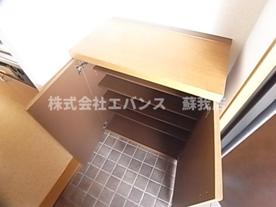 【玄関】 | さらしなビル | 収納もある玄関です