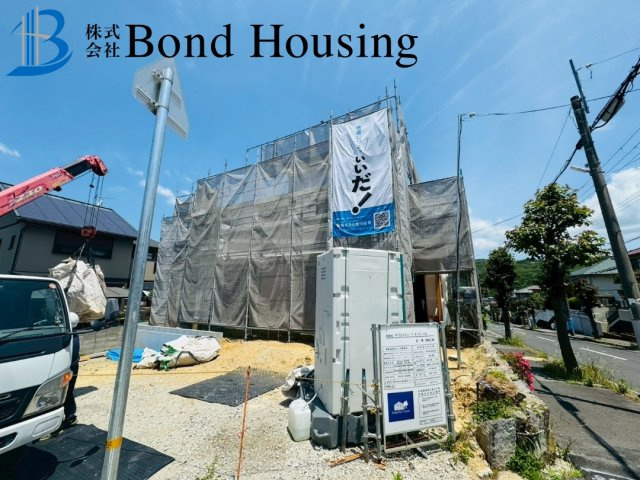 駐車並列3台　全居室南向き　西区秋葉台2丁目　新築戸建の外観