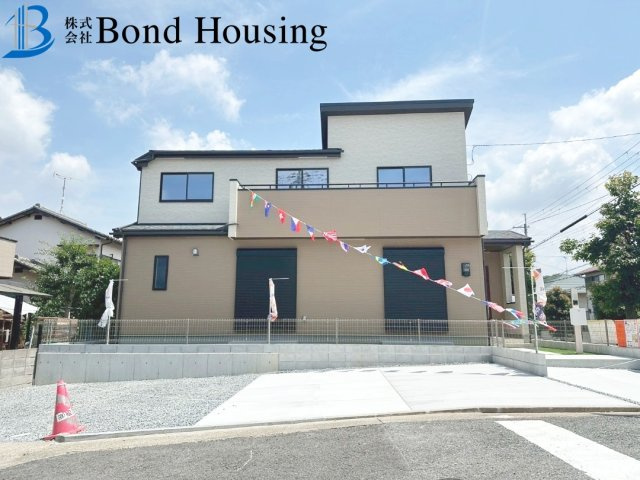 駐車並列3台　全居室南向き　西区秋葉台2丁目　新築戸建