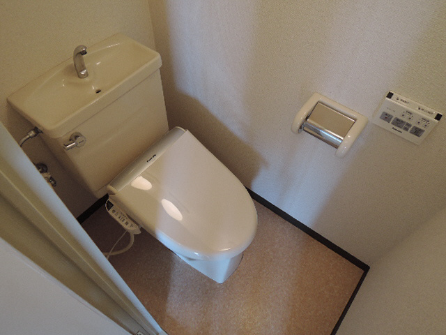 姫路市北条梅原町の賃貸マンションのトイレ