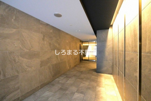 シークレフ北浜のエントランス