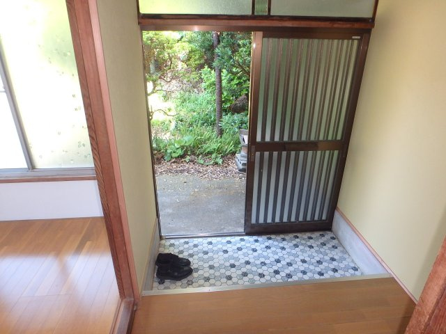 S0504R　原貸家（大島）の玄関