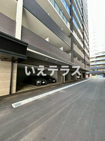 プレサンス神戸セレスティアの駐車場