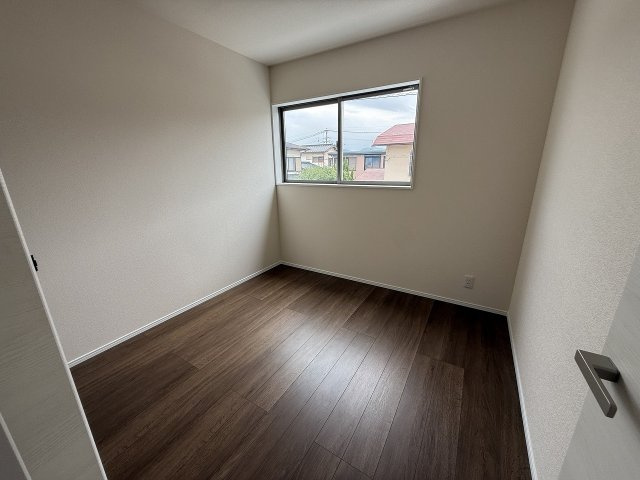 横浜2丁目　新築戸建の洋室|洋室4.7B
