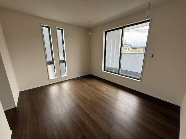 横浜2丁目　新築戸建の洋室|洋室７帖