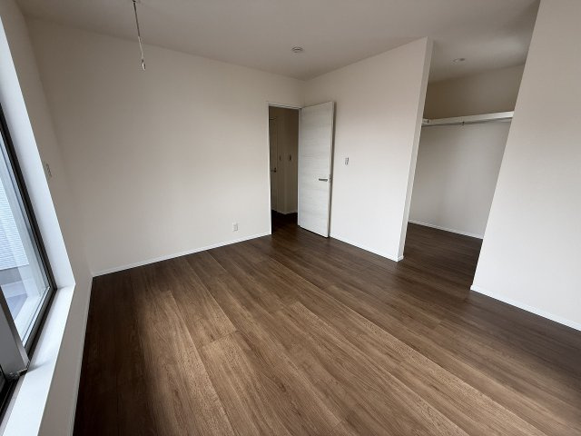 横浜2丁目　新築戸建の洋室|洋室７帖