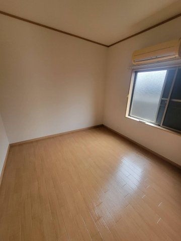 白井平屋の洋室