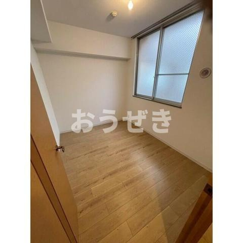 ＴＬＲレジデンス磯子駅前の居間・リビング