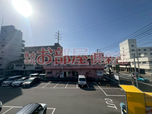 レアルノアールの周辺
