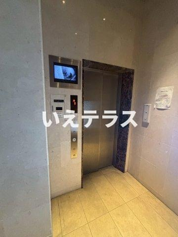 プレサンスＫＯＢＥアモーレのエントランス