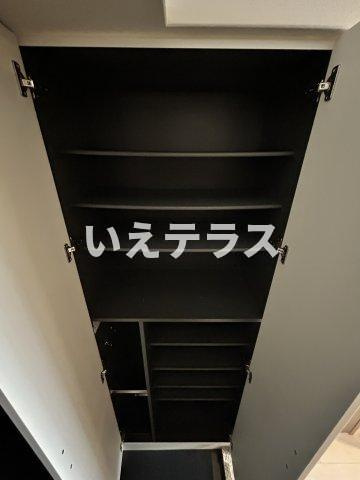 プレサンスＫＯＢＥアモーレの収納