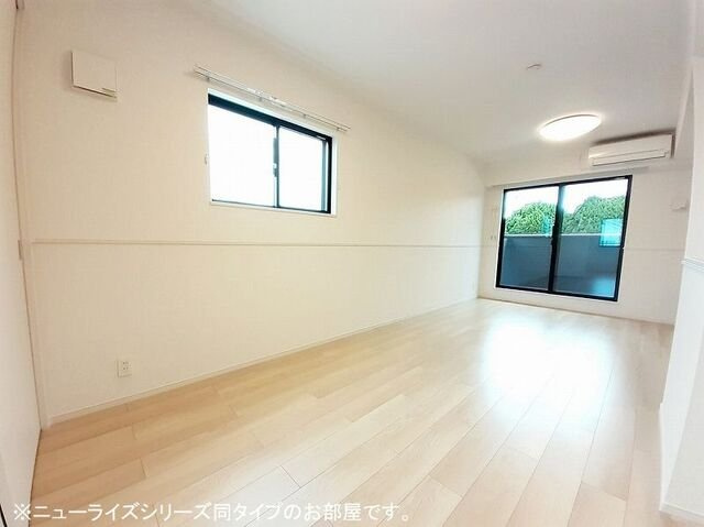 【居間・リビング】 | ソレイユ元町Ⅳ | 居間です