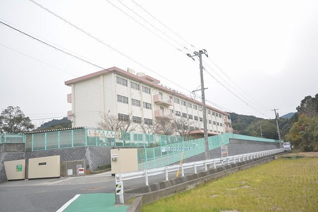 【周辺】 | フィールズイーストＢ | 北九州市立　東朽網小学校まで950m