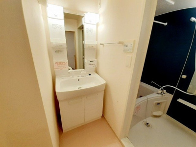 【洗面所】 | シャルマンはなのまち | 使いやすい洗面所です