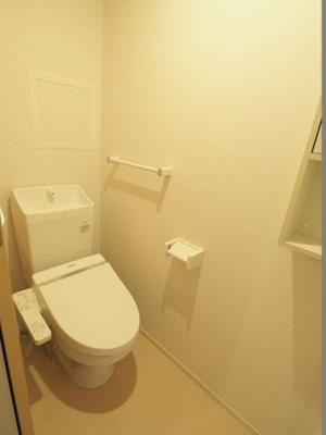 【トイレ】 | Ｊ・サクレ葛原Ⅰ | シンプルで使いやすいトイレです