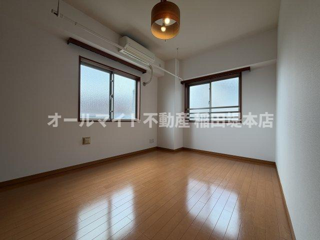 川崎市麻生区高石１丁目の賃貸マンションの洋室