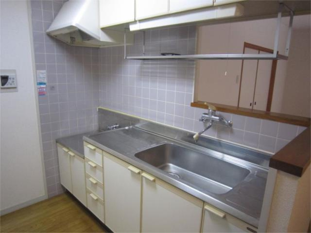 川崎市多摩区栗谷１丁目の賃貸マンションのキッチン