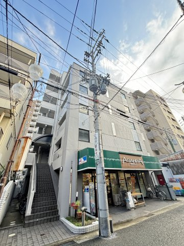 ジュネスの外観