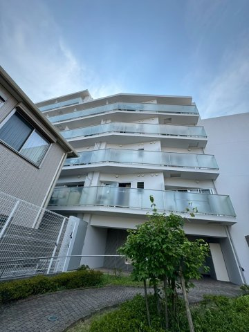 ロイスグラン神戸湊川公園の外観|おしゃれな外観です