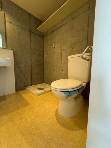 ロイスグラン神戸湊川公園のトイレ|落ち着いたトイレです