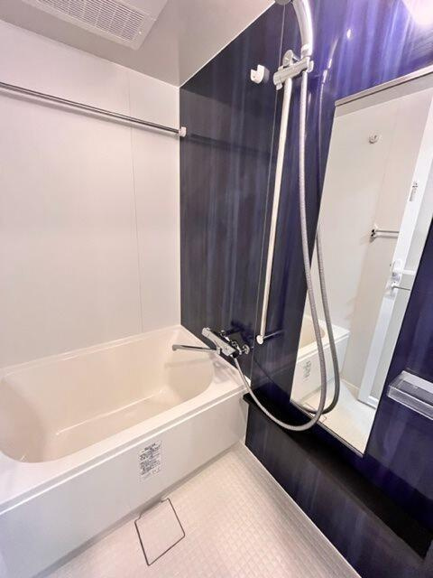 レジディア三軒茶屋Ⅲの浴室