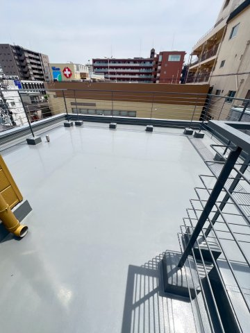 分銅町貸家のバルコニー