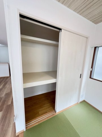 分銅町貸家の収納