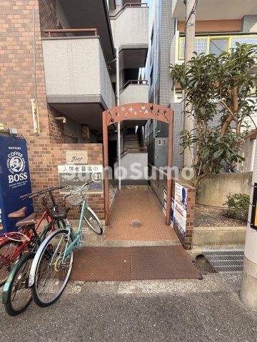 パーソナルハイツ御影のエントランス