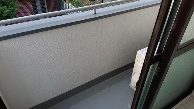 フラッツ松尾のバルコニー