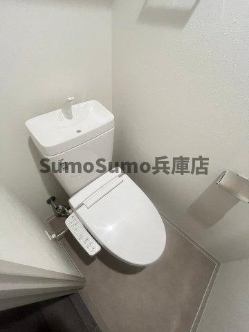 プレサンス神戸セレスティアのトイレ|ゆったりとした空間のトイレです