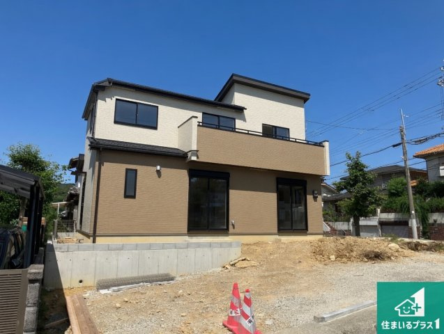 神戸市西区秋葉台　新築一戸建ての外観|周辺は落ち着いた街並みの住宅地！子育てがしやすい住環境です！まだ未完成ですが、現地でしかわからない事もございます。是非一度ご覧ください。