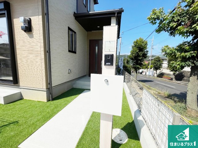 神戸市西区秋葉台　新築一戸建ての外観|安心の10年保証！外観を美しく保ち、雨水で汚れを落とします！気になることがありましたら、お気軽にお問い合わせください！