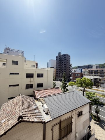 グラン・フェルティ神戸山手通の展望